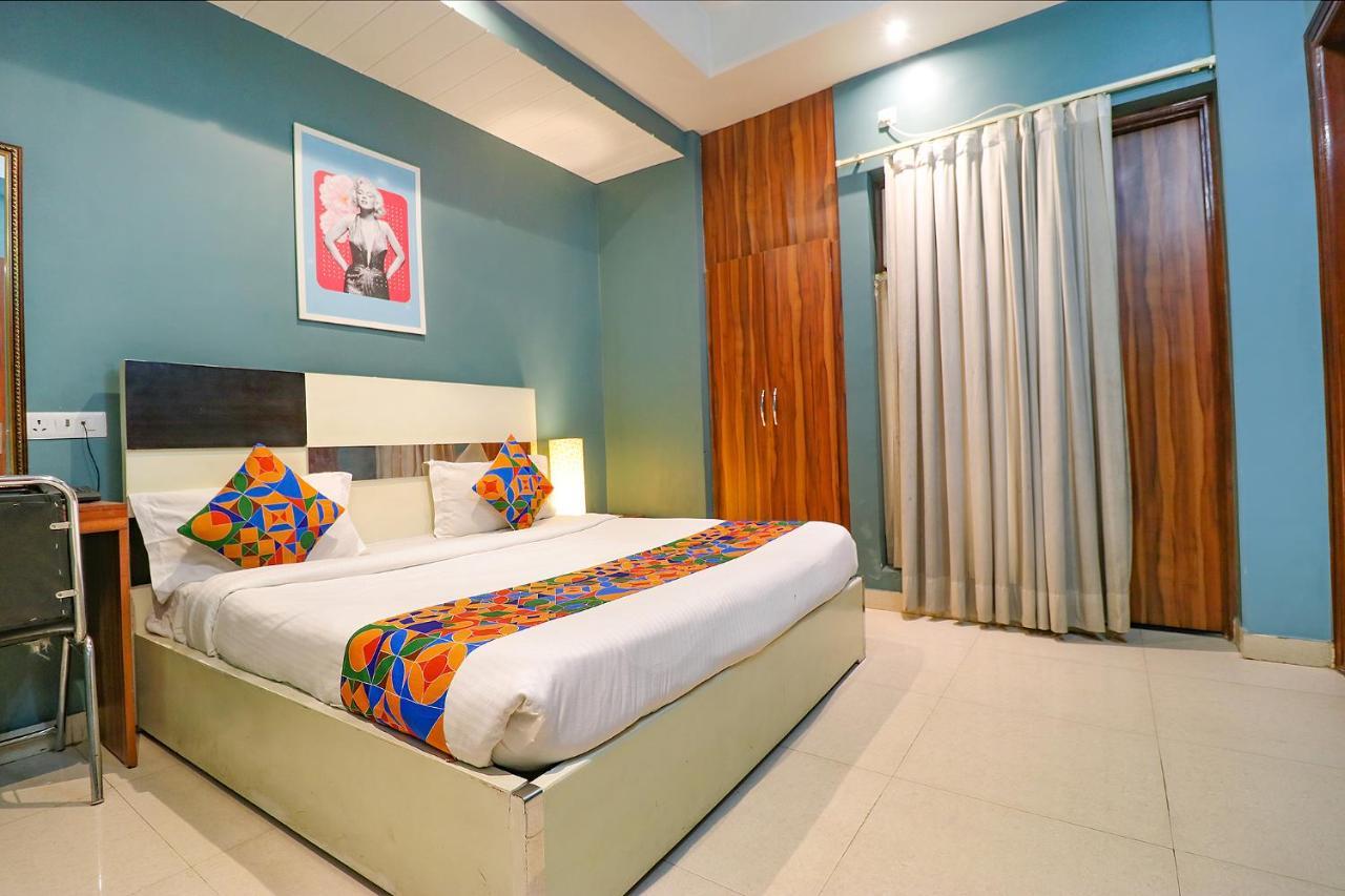 Fabhotel Church House Rohini Дели Экстерьер фото